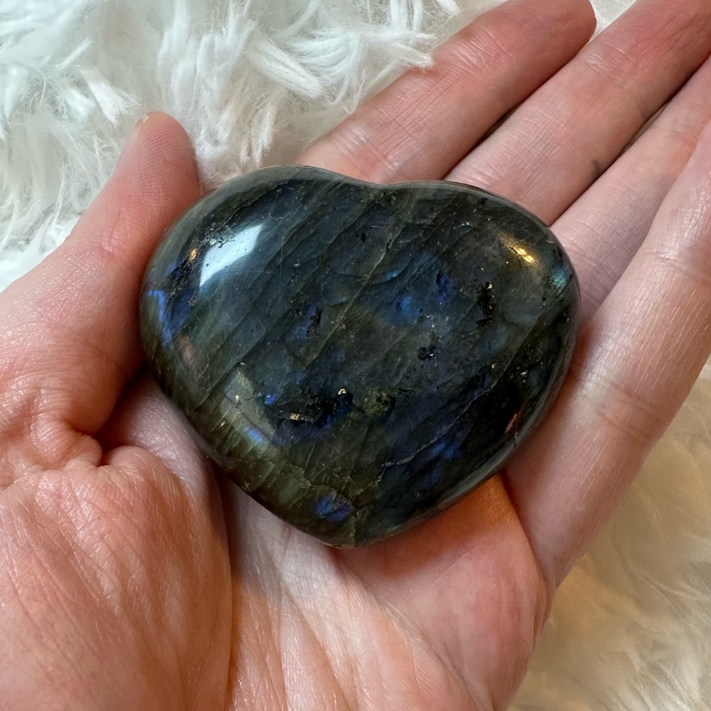 Labradorite Palm Heart 🩵